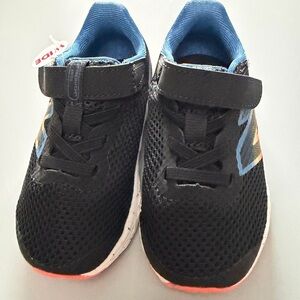 New Balance Toddler Black and Blue Wide Sneakers